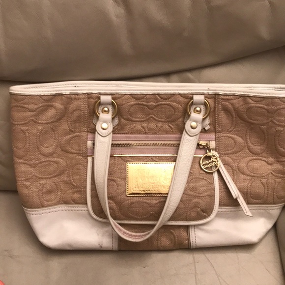 Coach Handbags - COACH Poppy Vinyl Fabric Summer Bag in Beige/White